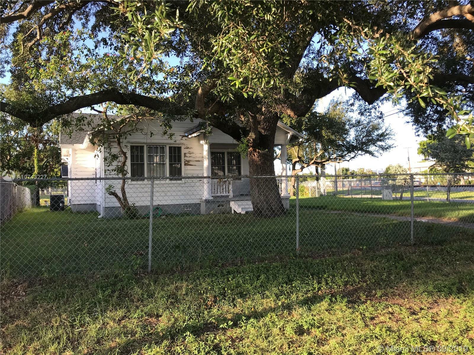 Property Photo: 331 NE 48th Ter FL 33137