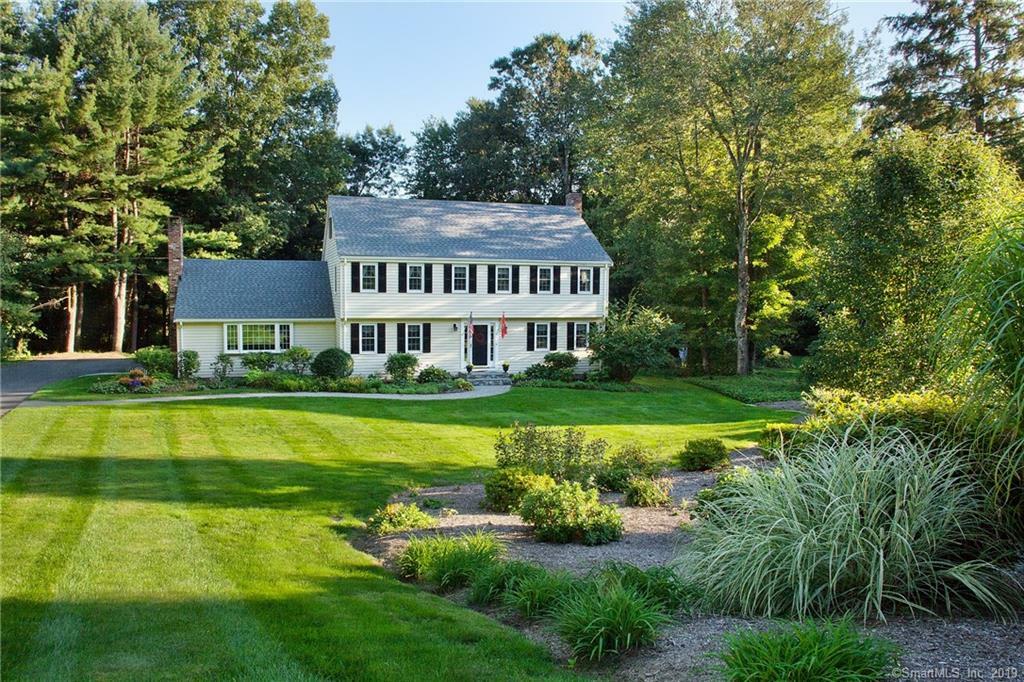 Property Photo: 8 Somerset Lane CT 06070