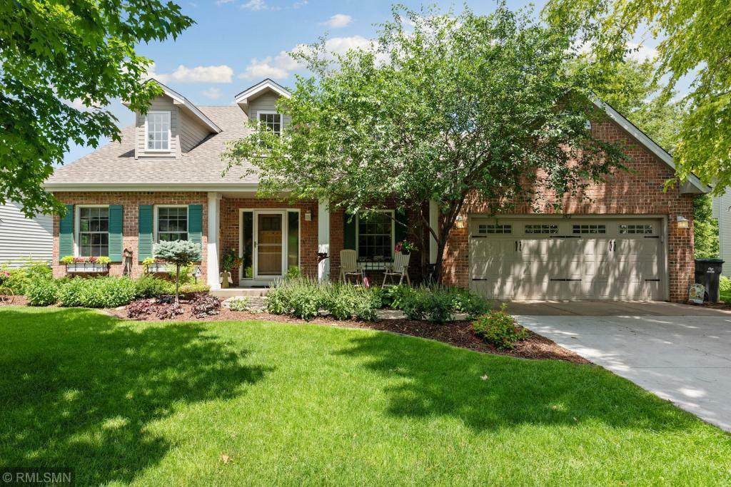 Property Photo: 1602 Woodstone Drive MN 55386