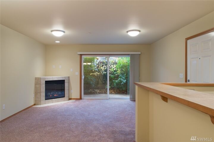 Property Photo: 7208 NE 182nd St 6-205 WA 98028