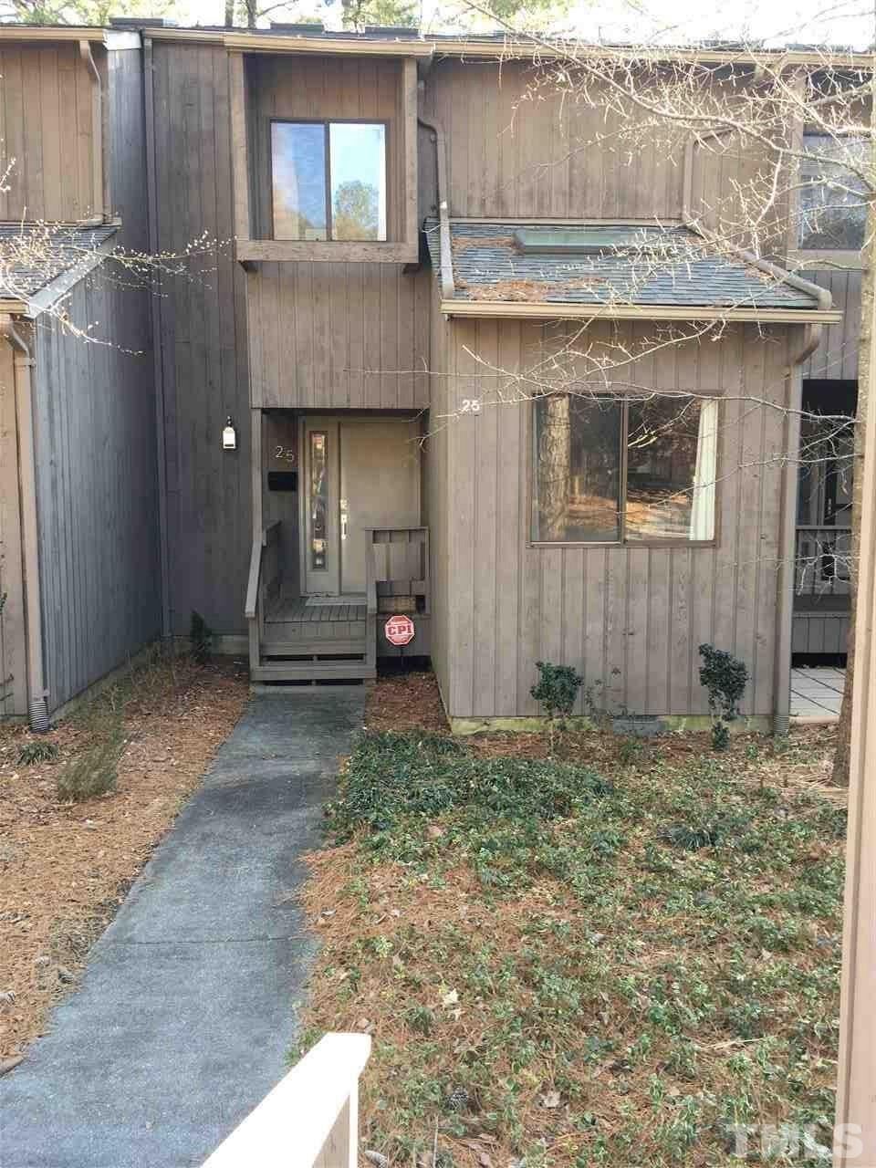 Property Photo:  25 Bluff Trail  NC 27516 