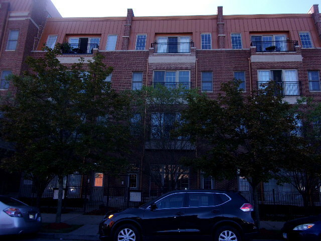 Property Photo:  1606 North New England Avenue 3  IL 60707 