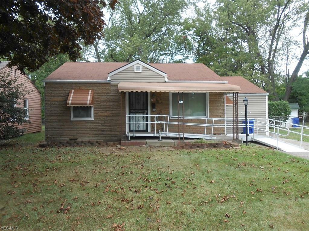 Property Photo: 2015 N Green Road OH 44121