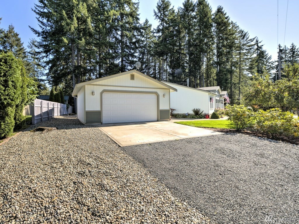 Property Photo:  51 E Park Dr  WA 98584 