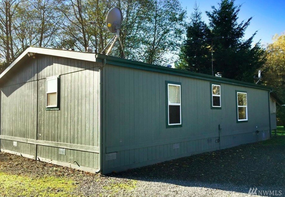 Property Photo:  3240 Douglas Rd  WA 98248 