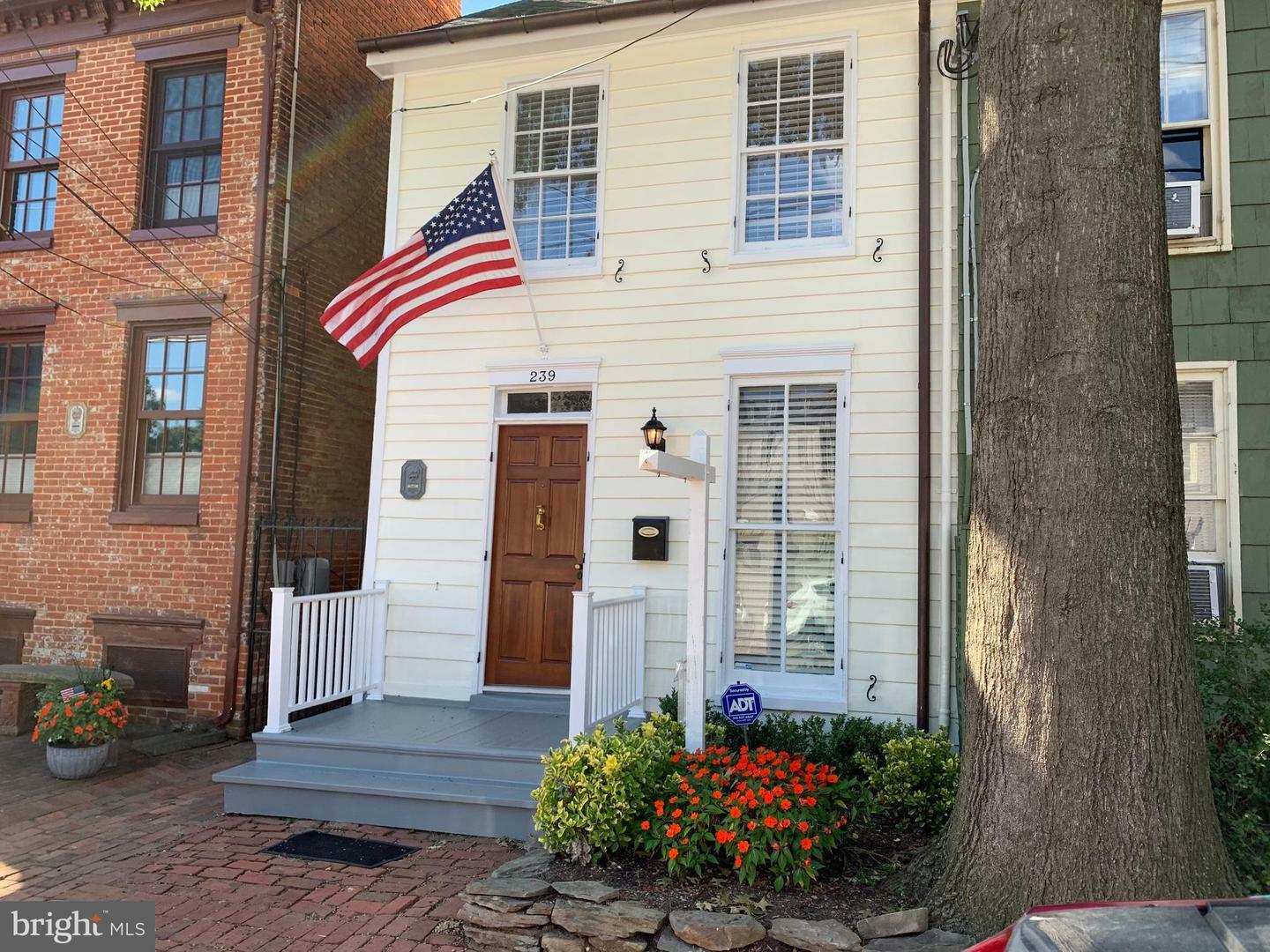 Property Photo:  239 Hanover Street  MD 21401 