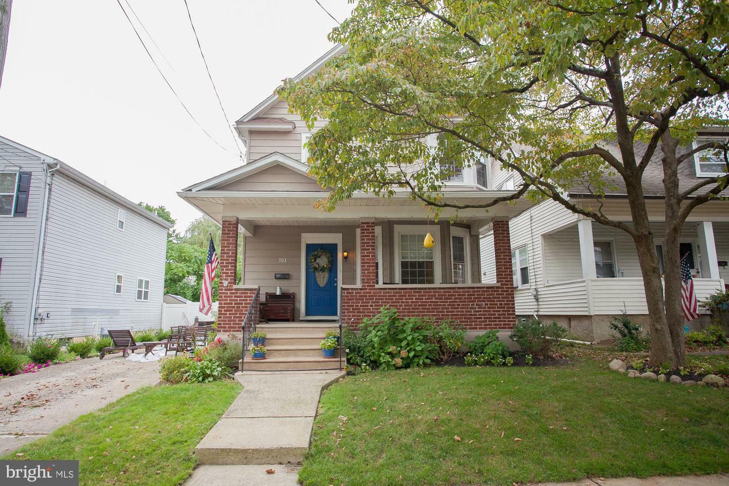 Property Photo:  303 Paxson Avenue  PA 19038 