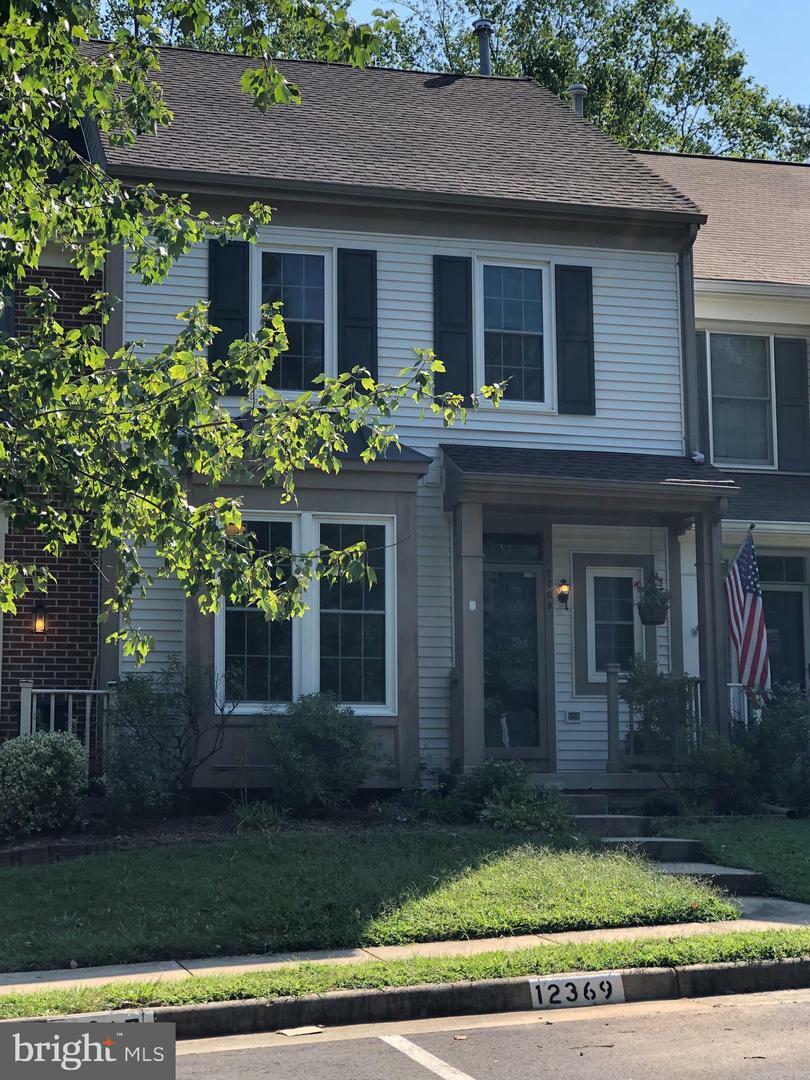 Property Photo: 12369 Manchester Way VA 22192
