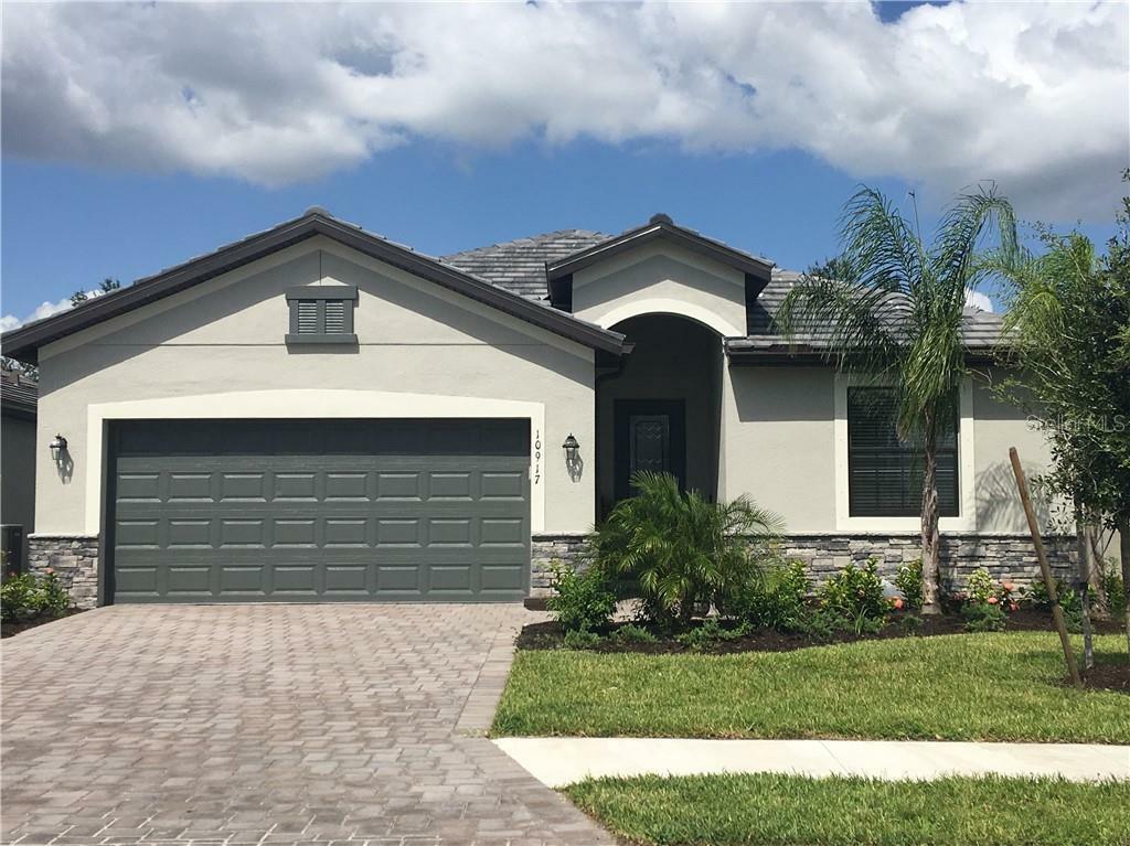Property Photo: 10917 Copperlefe Drive FL 34212