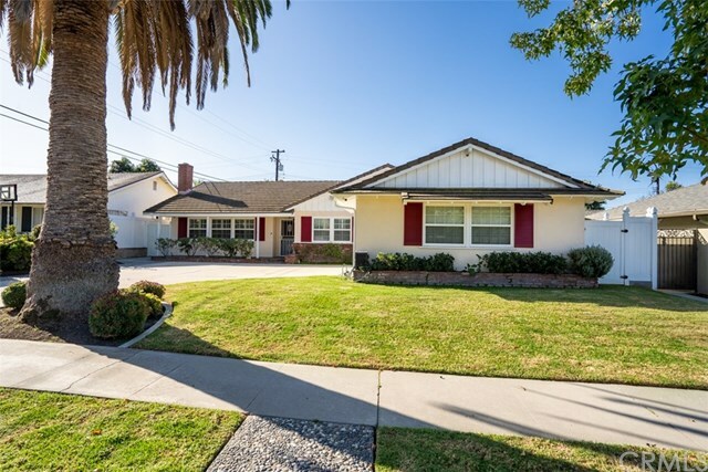 Property Photo:  2610 Gordon Avenue  CA 90631 