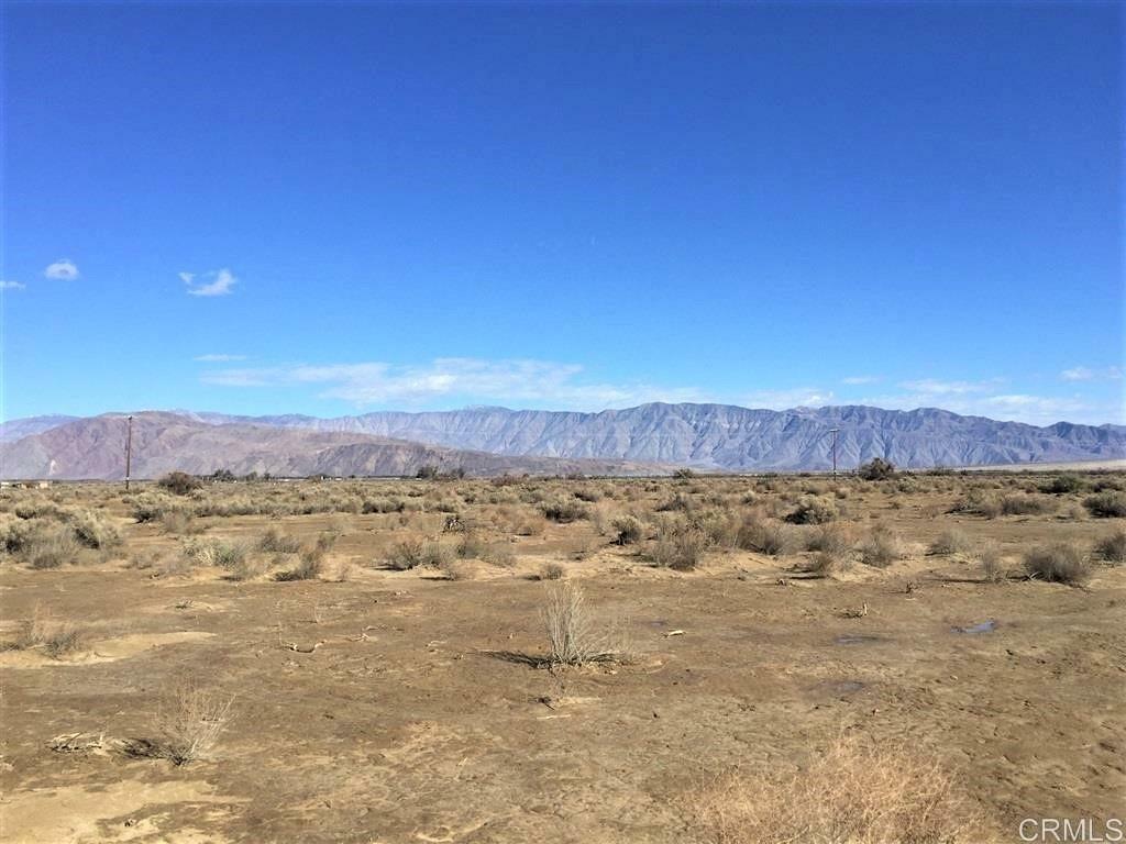 Property Photo: Pecos Dr 274 CA 92004