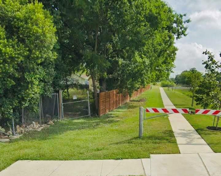 Property Photo:  1428 Lawrence Street  TX 78741 