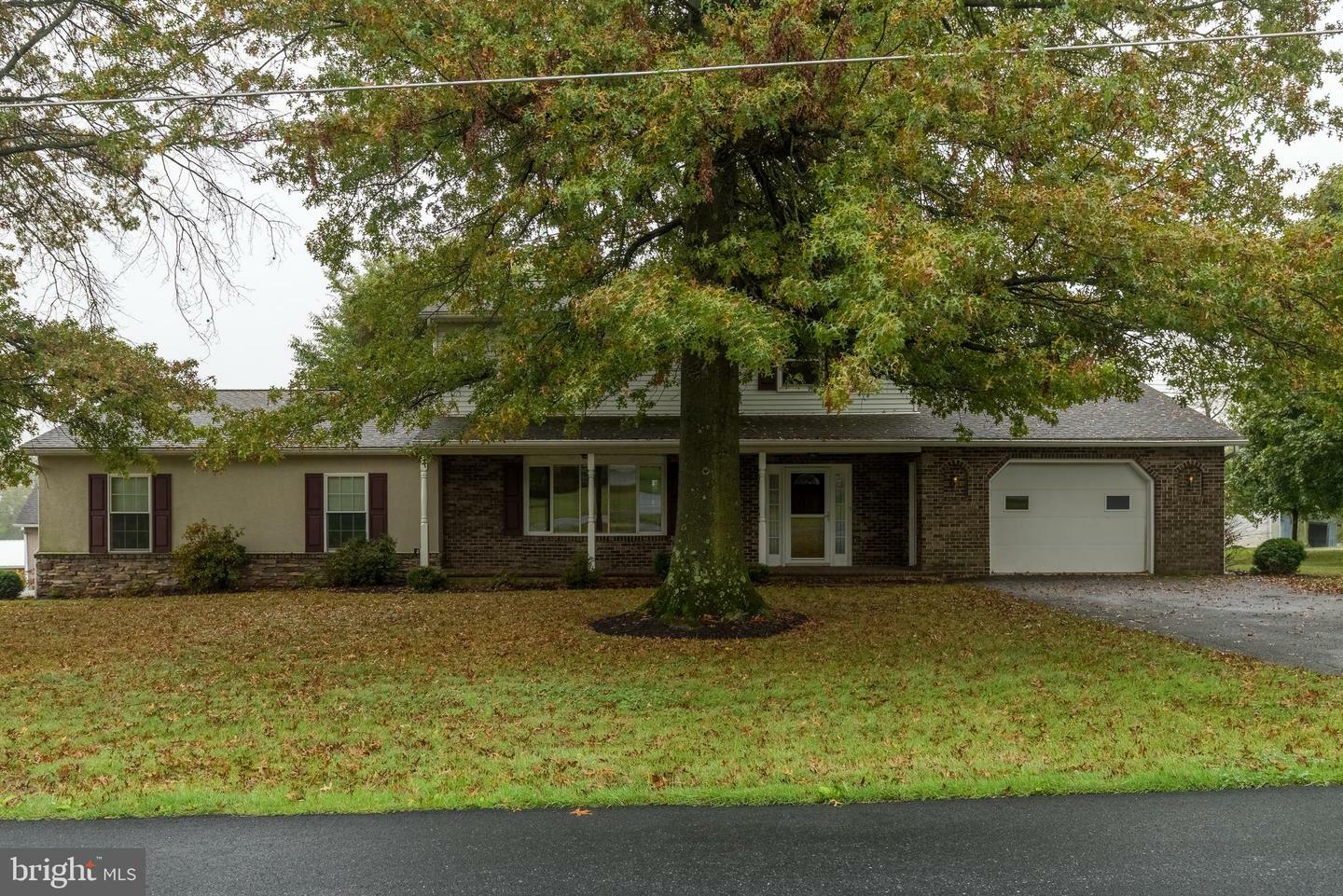 Property Photo: 345 Hartings Park Road PA 17517