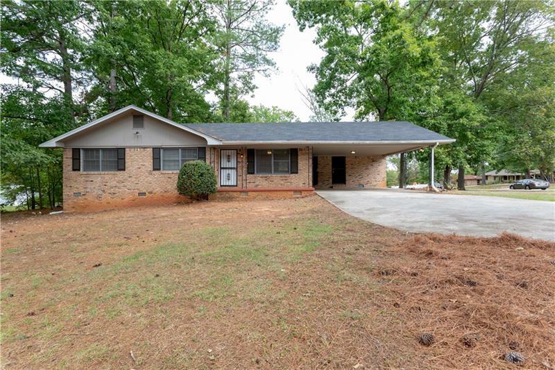 Property Photo: 3695 Telstar Drive 30294