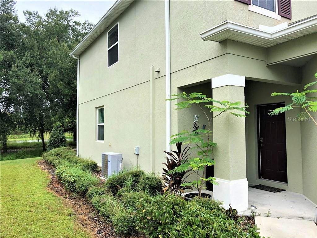 Property Photo:  1356 Scarlet Oak Loop  FL 34787 