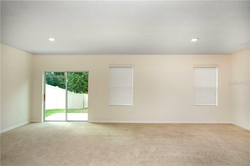 Property Photo: 320 Blue Point Drive FL 33570