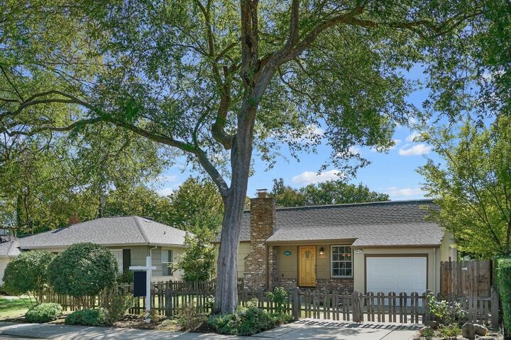 5808 12th Avenue  Sacramento CA 95820 photo