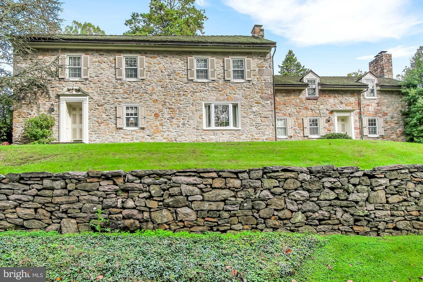 Property Photo:  231 Willow Road  PA 19522 