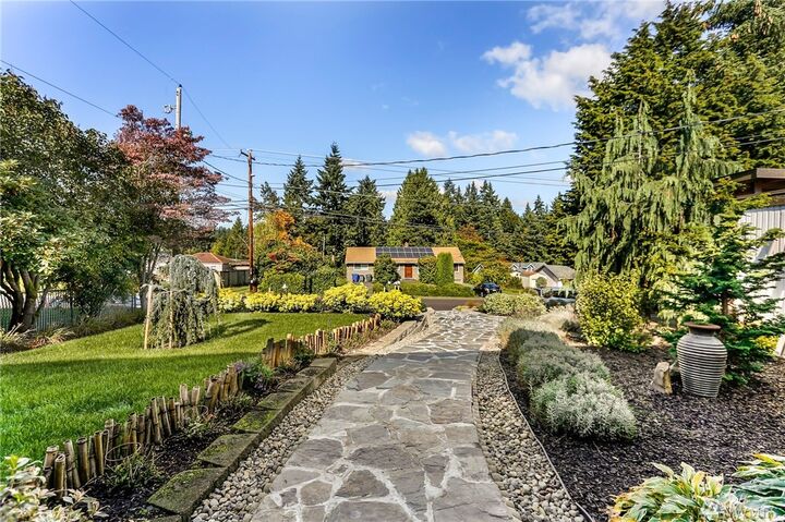 Property Photo:  6303 NE 198th Street  WA 98028 