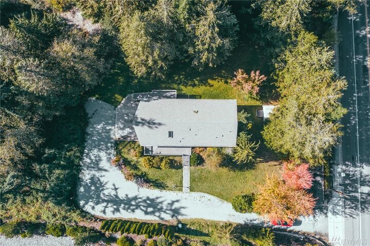 Property Photo: 1216 E Blackburn Road WA 98274