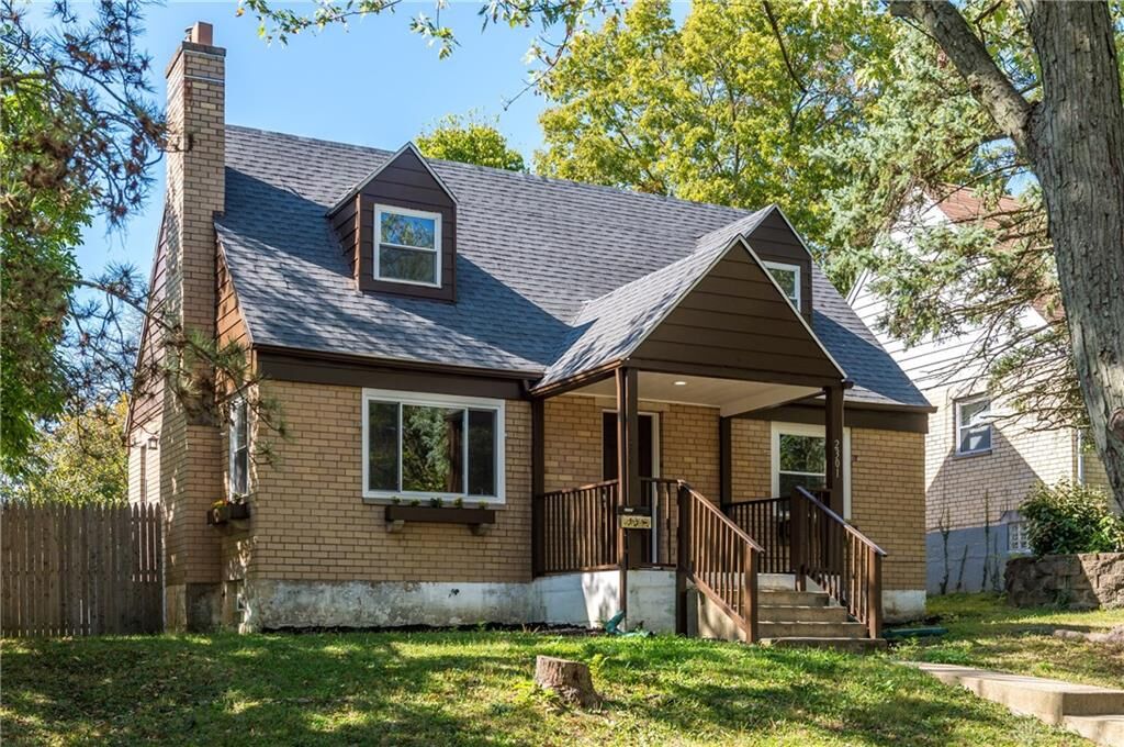Property Photo: 2301 Alpine Way OH 45406