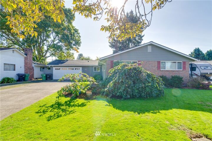 Property Photo:  2551 Northlake Avenue  WA 98632 