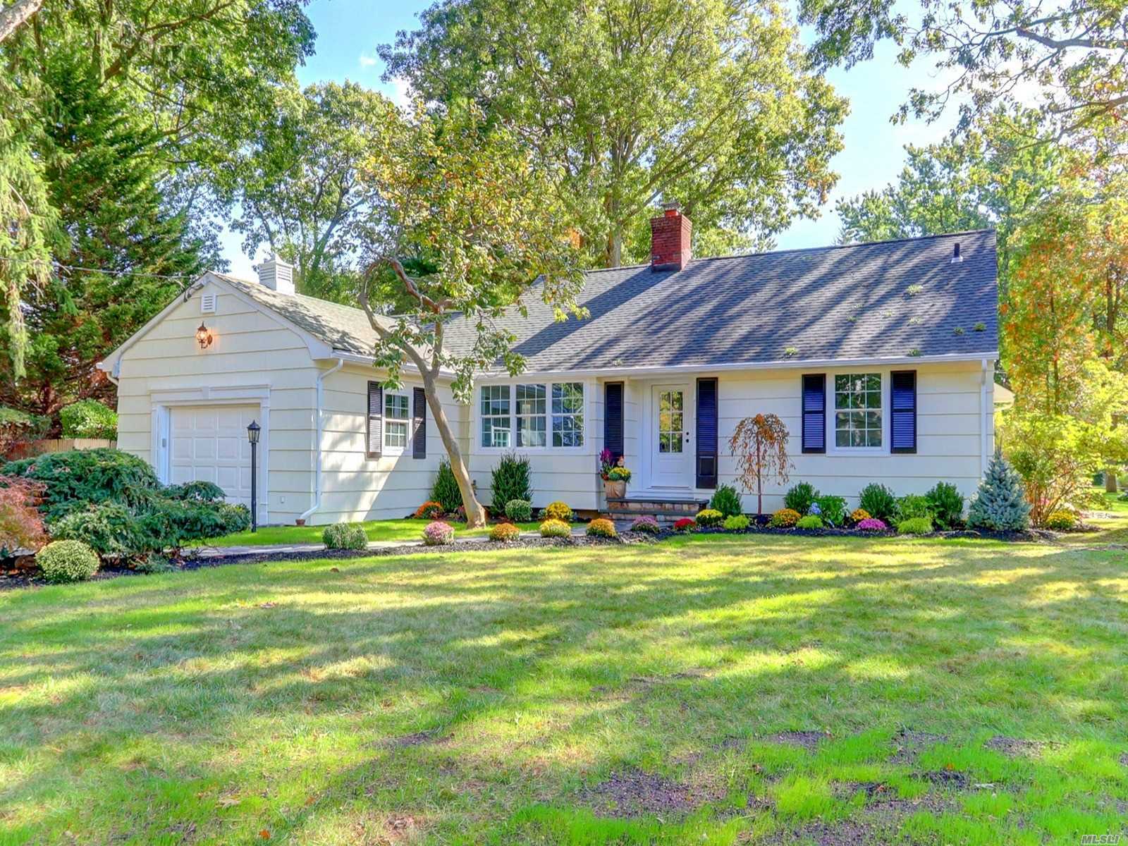 Property Photo:  120 Windsor Place  NY 11758 