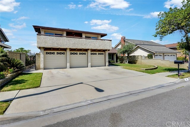 Property Photo: 251 Avenida Santa Barbara CA 90631