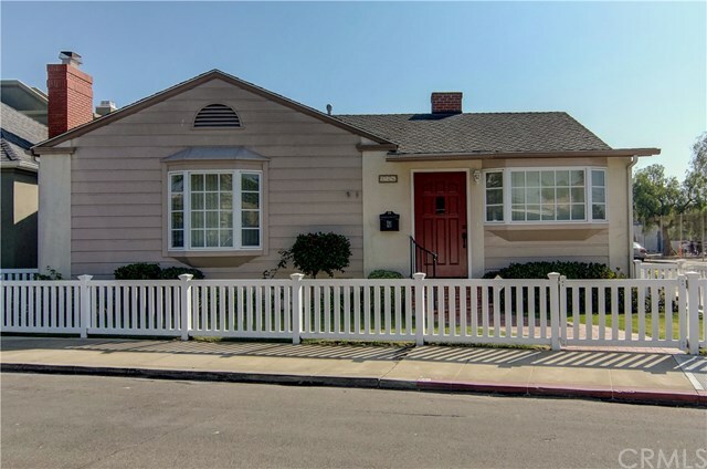 Property Photo:  136 Venetia Drive  CA 90803 