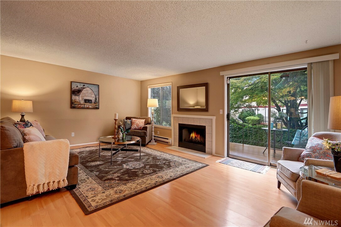 Property Photo: 1828 Maple Lane J50 WA 98030