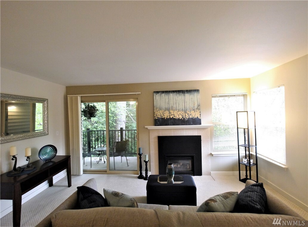 Property Photo:  9805 Avondale Rd NE K-236  WA 98052 