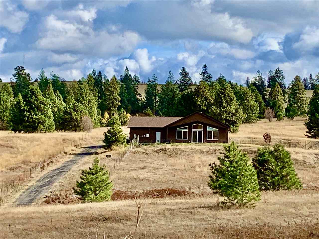 Property Photo: 12010 W Orchard Terrace Dr WA 99004