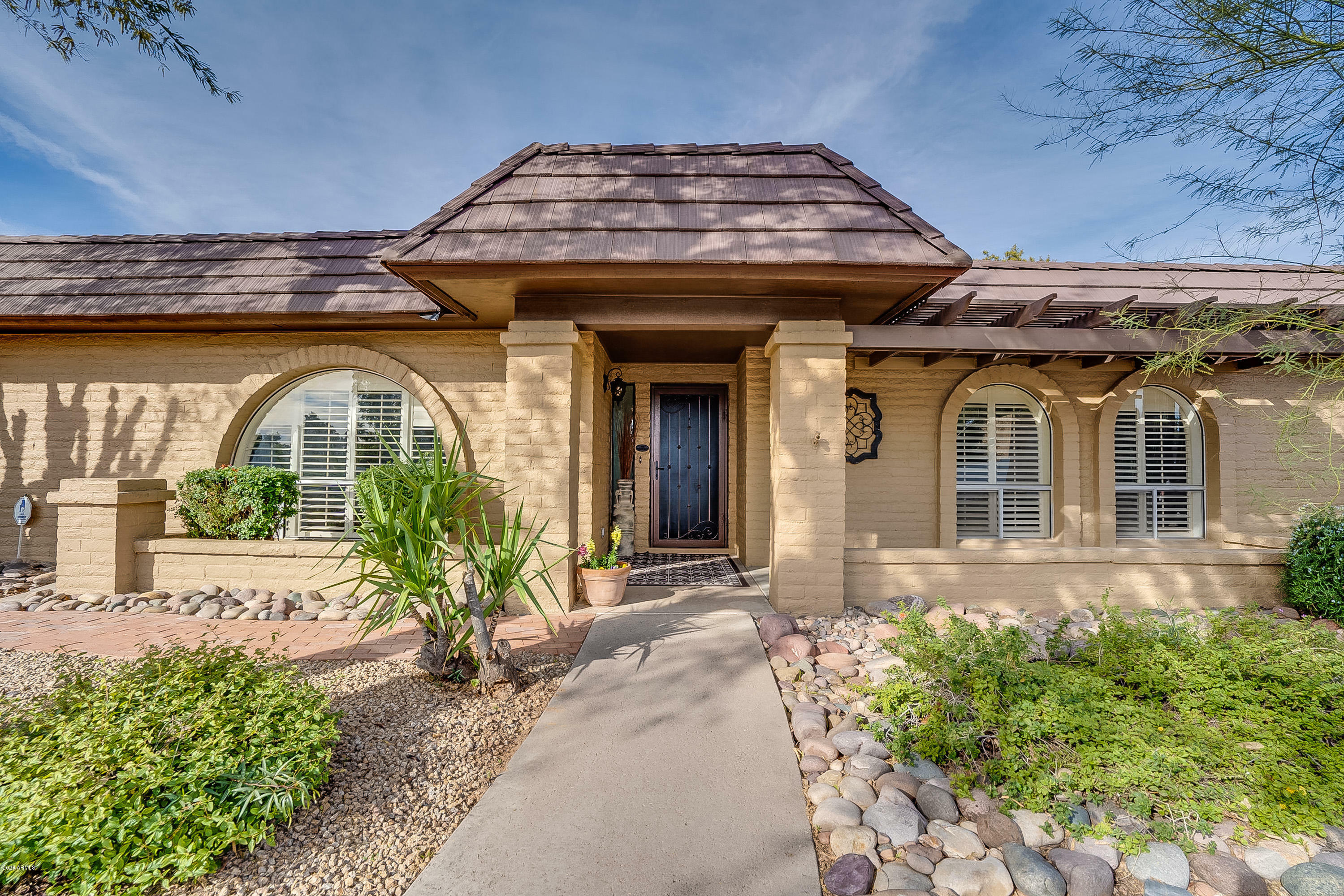 Property Photo: 13602 N 58th Place AZ 85254