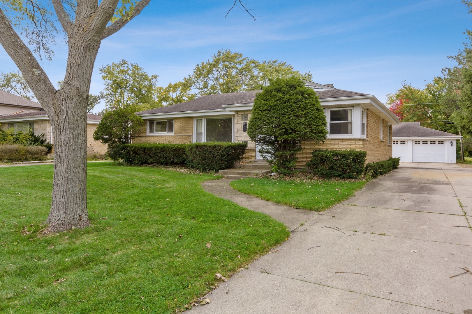 Property Photo:  3516 Thornwood Avenue  IL 60091 