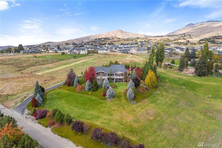 Property Photo:  658  Majestic View Drive  WA 98801 