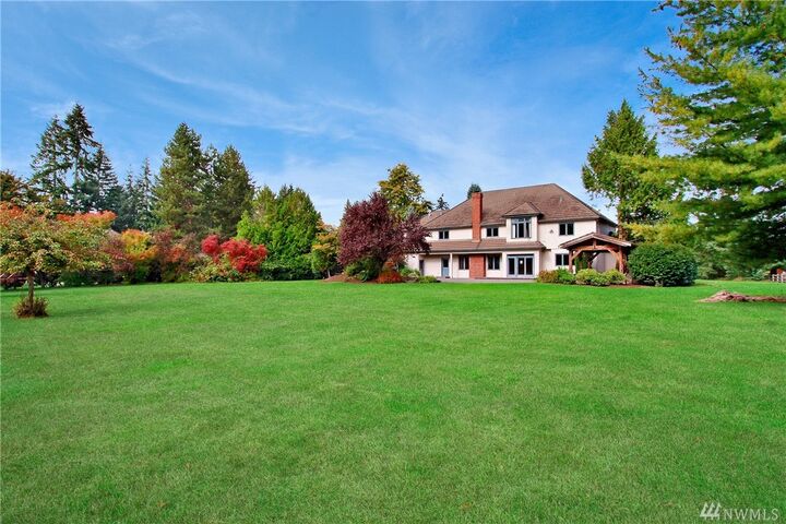 Property Photo: 20705 SE 24th Street WA 98075