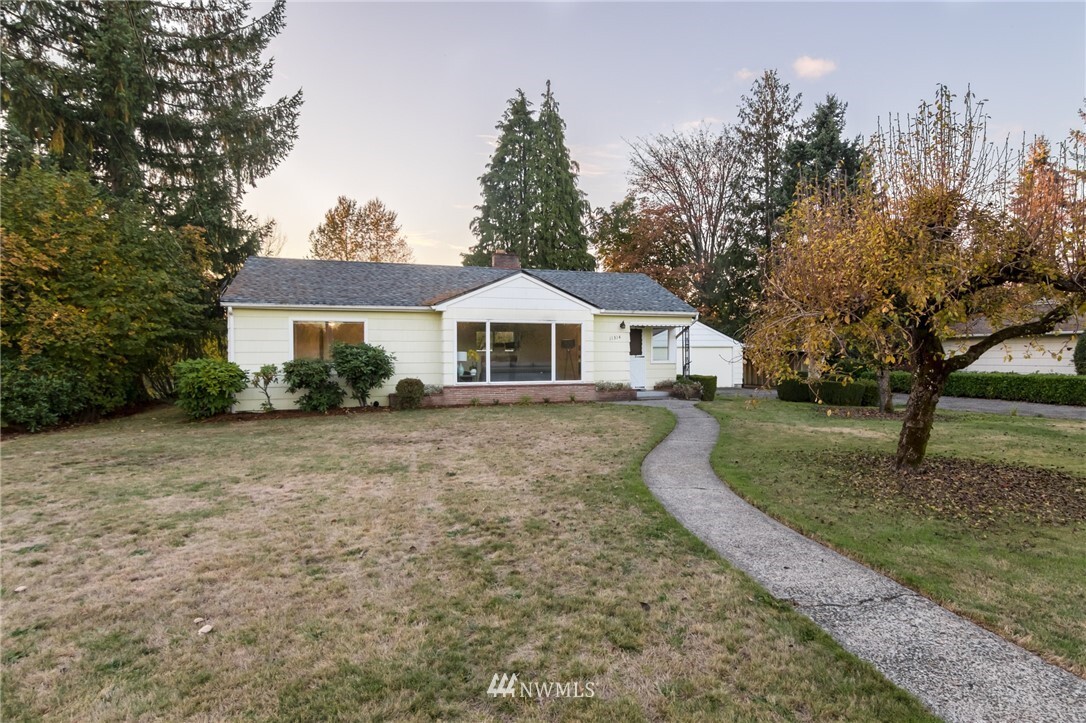 Property Photo: 11314 34th Avenue E WA 98446