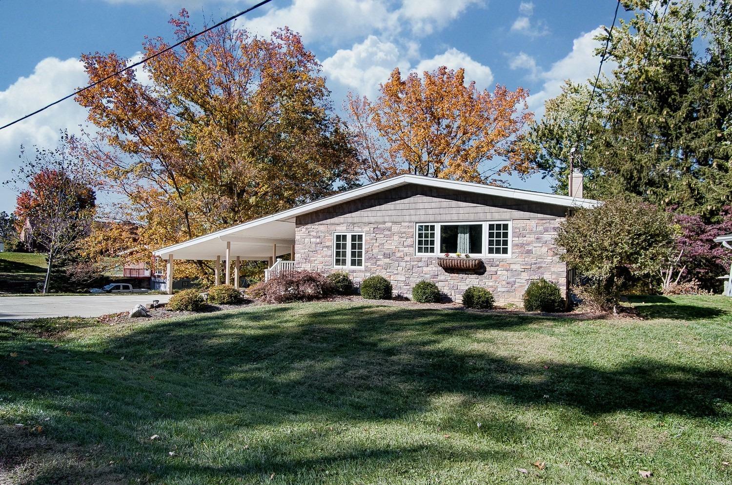 Property Photo: 3143 Fiddlers Green Road OH 45248