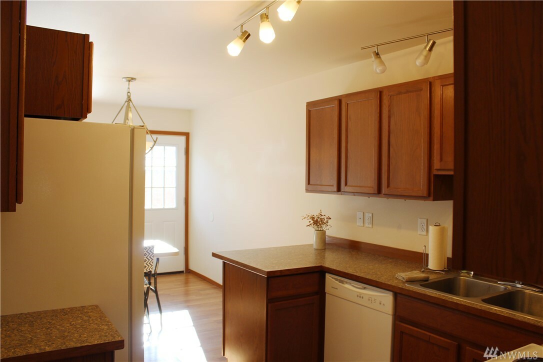 Property Photo: 3970 NE Vista Del Ray Dr WA 98802