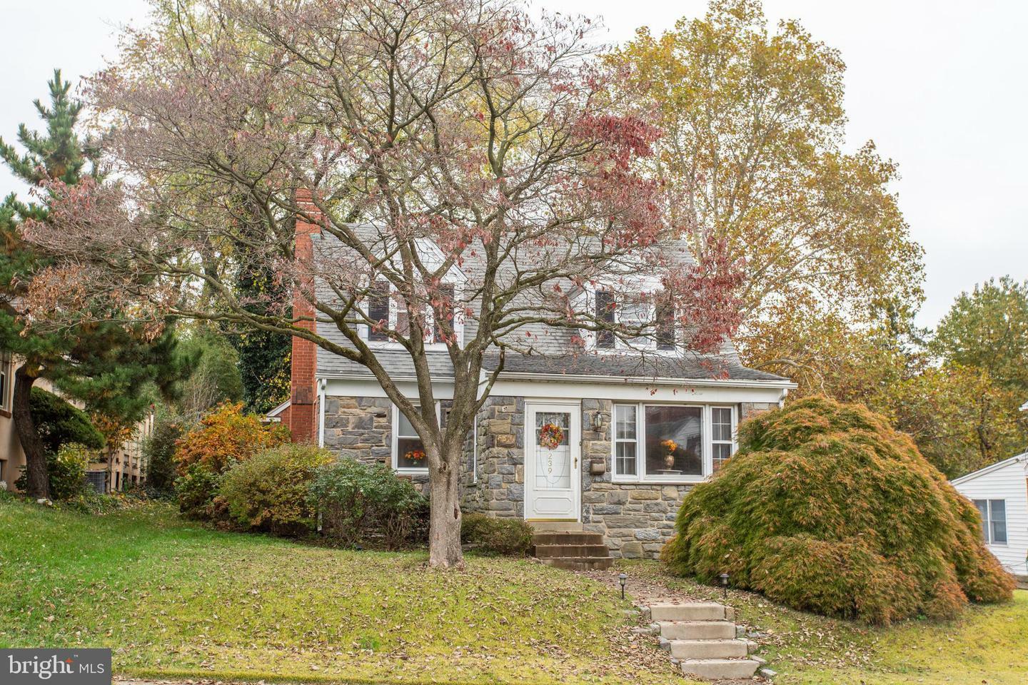 Property Photo: 239 Hawthorne Road PA 19070