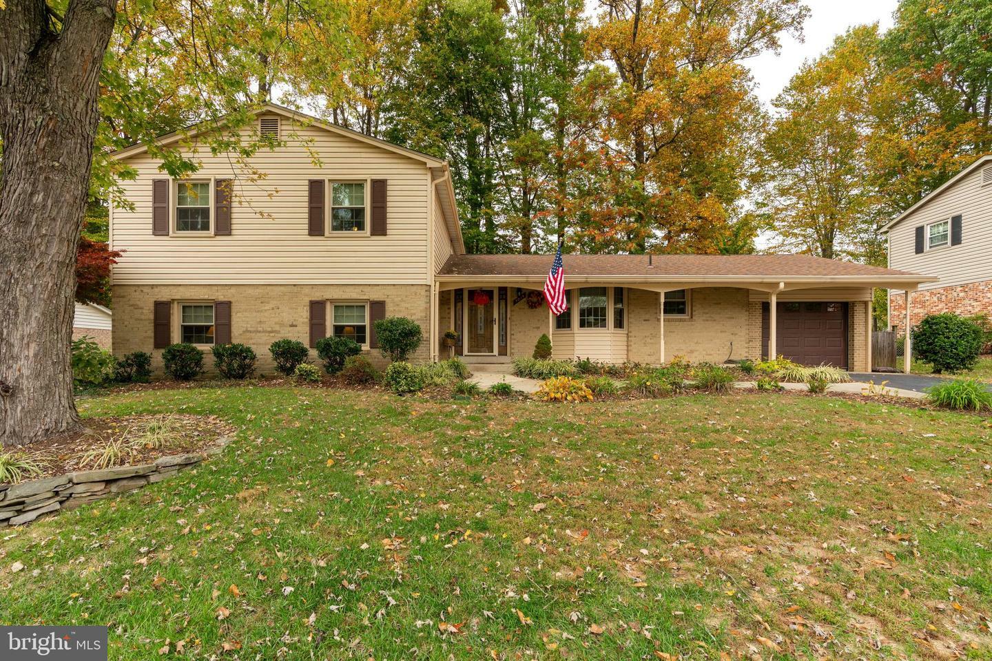 Property Photo:  7014 Cottontail Court  VA 22153 