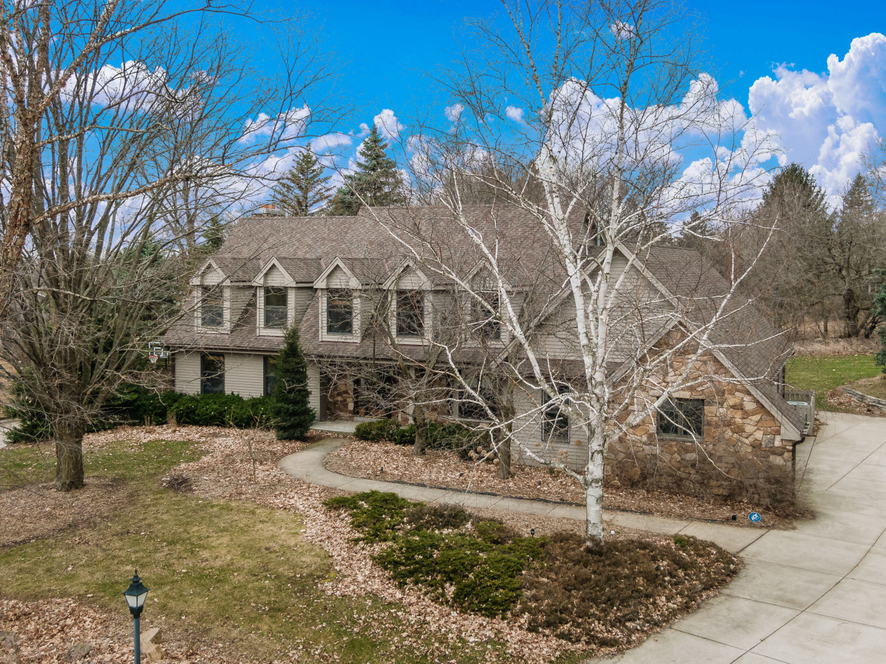 Property Photo:  1355 Barrington Woods Dr  WI 53045 