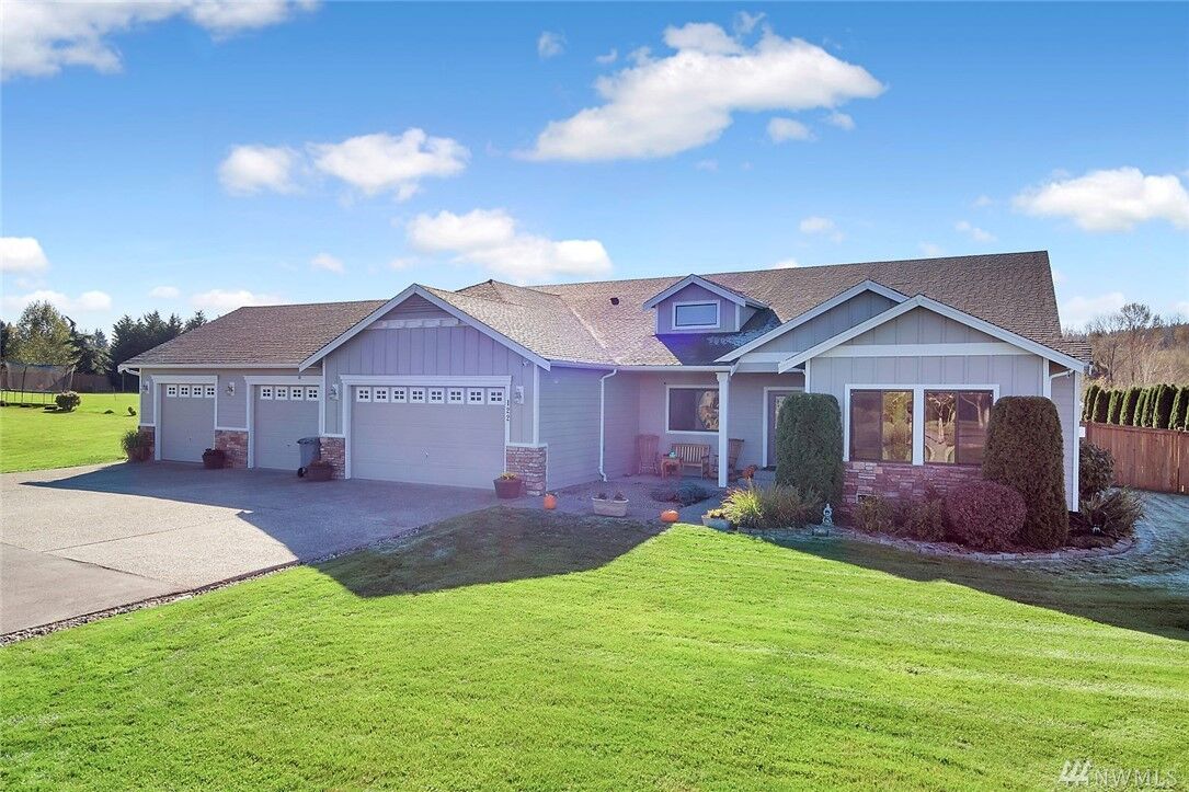 Property Photo:  122  178th Place NE  WA 98223 