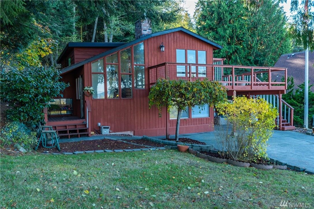 Property Photo:  820  Dugualla Road  WA 98277 