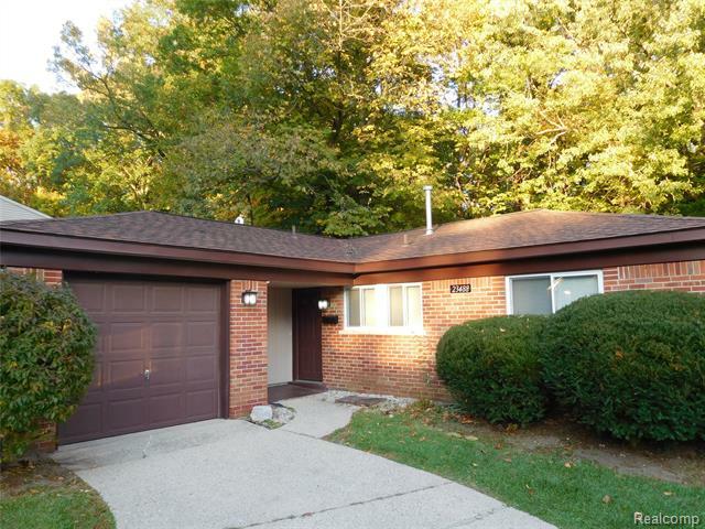 Property Photo:  23488 Barfield Street  MI 48336 