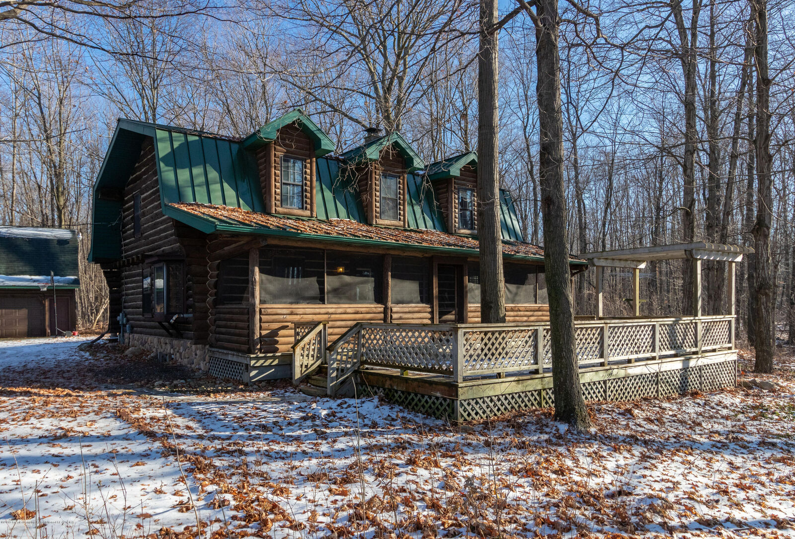 Property Photo:  2560 E Deerfield Road  MI 48858 