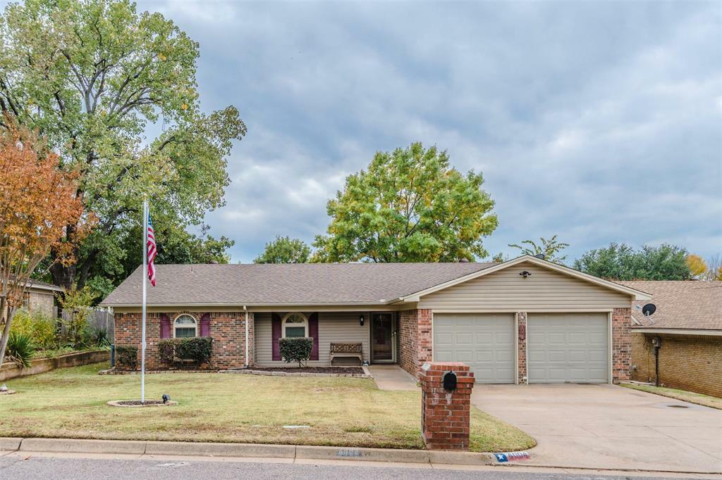 Photo de la propriété:  4004 Lynbrook Lane  TX 76015 