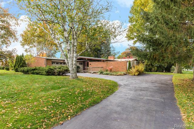 Property Photo: 11514 Fisher Road MI 48111