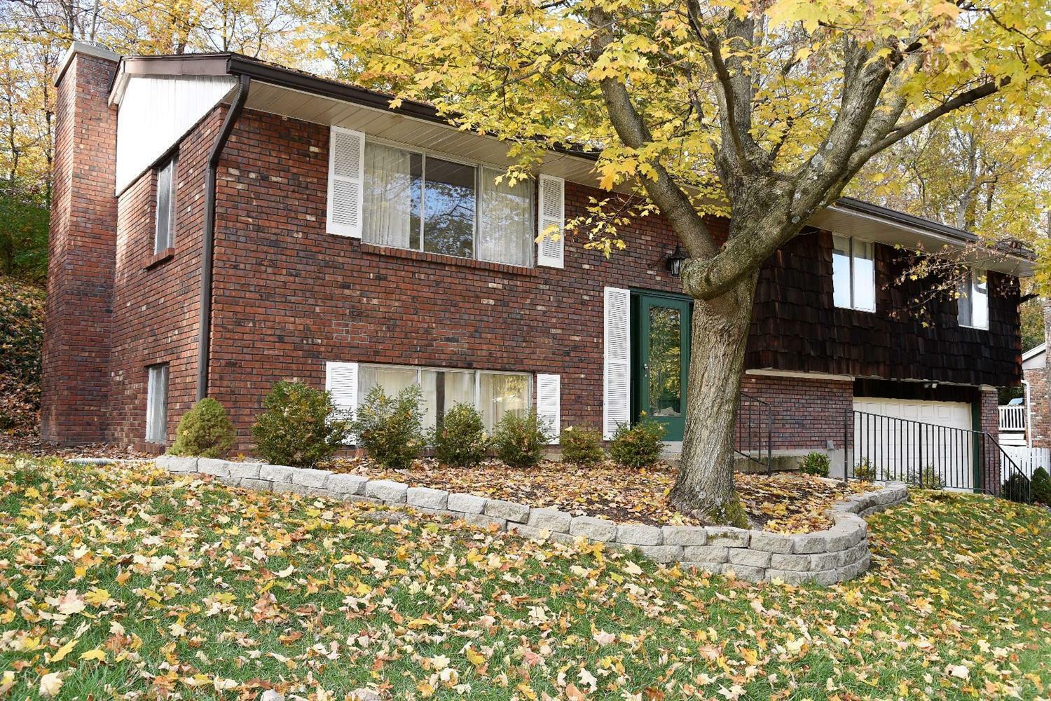 Property Photo: 6231 Rivercliff Ln OH 45449