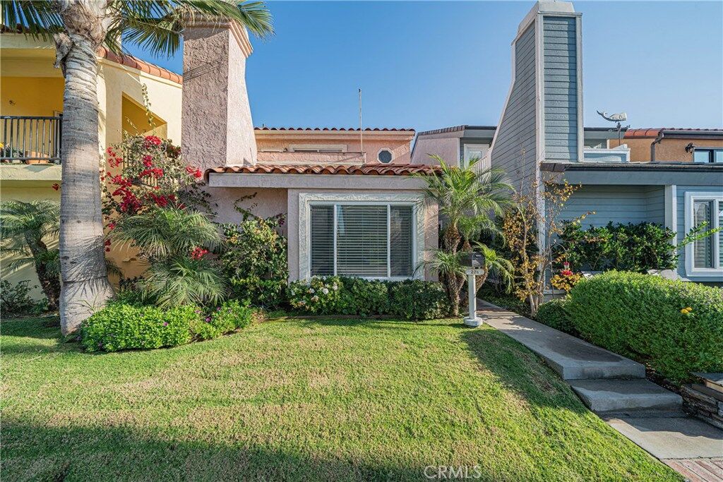 Property Photo: 226 11th Street CA 92648